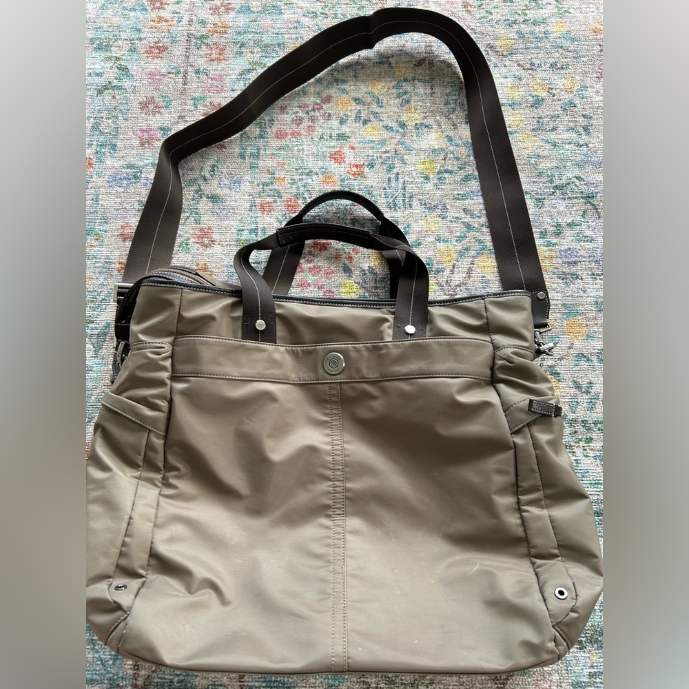 Rare Retired Coach XL Nylon Bag NºD05M- 5372